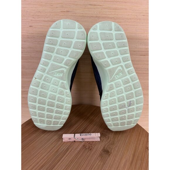 Nike Roshe One WWC QS Teal Black Vapor Green Athletic Running Shoes Women 6.5 - Picture 8 of 8